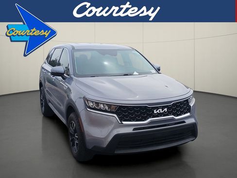 Used 2022 Kia Sorento LX AWD/4WD image 1
