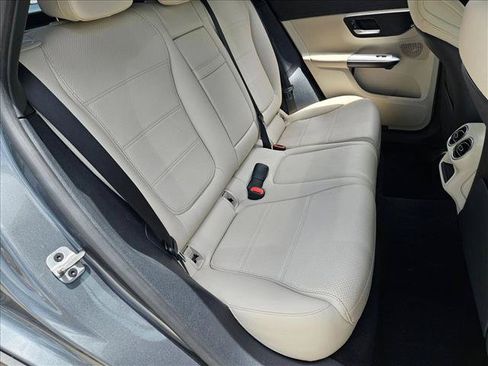 Used 2023 Mercedes-Benz GLC 300 4MATIC image 18