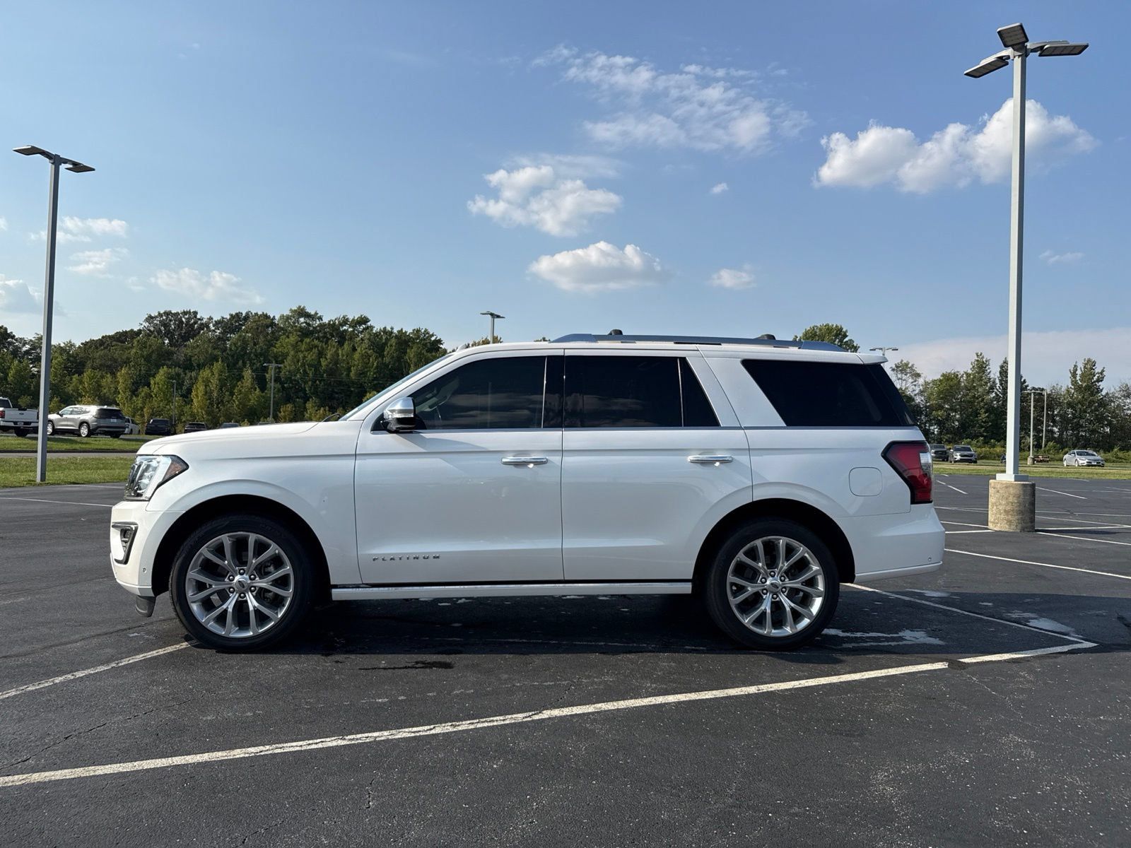 Used 2019 Ford Expedition Platinum AWD/4WD image 6