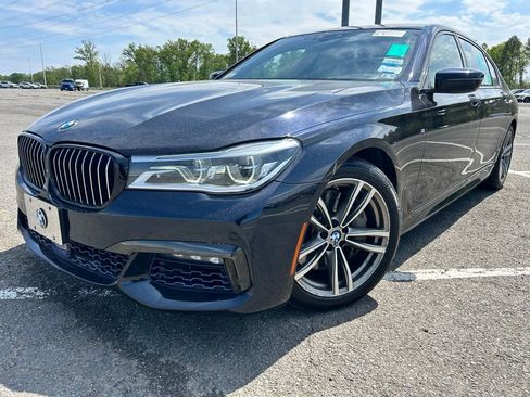 Used 2017 BMW 750i xDrive AWD/4WD image 2
