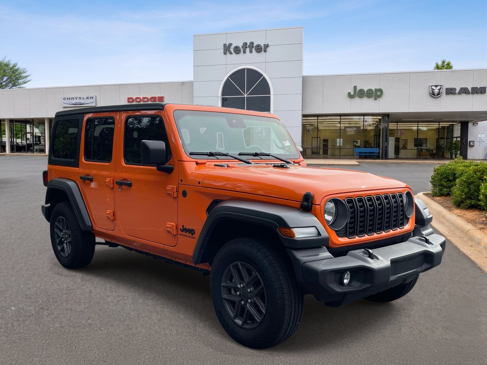 Used 2025 Jeep Wrangler Unlimited Sport AWD/4WD image 3