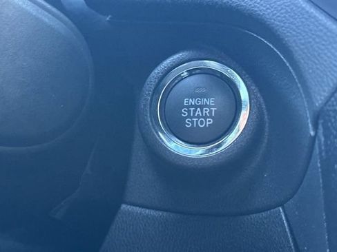 Used 2022 Subaru Ascent Limited image 27