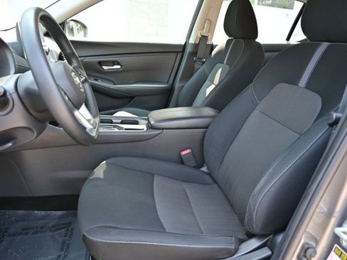 Used 2023 Nissan Sentra SV FWD image 13