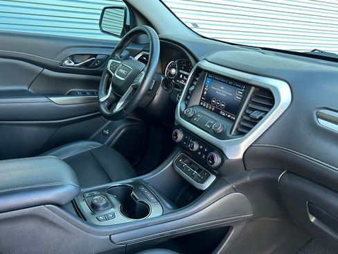 Used 2023 GMC Acadia SLT image 45
