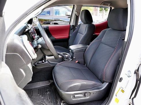 Used 2022 Toyota Tacoma SR5 image 14