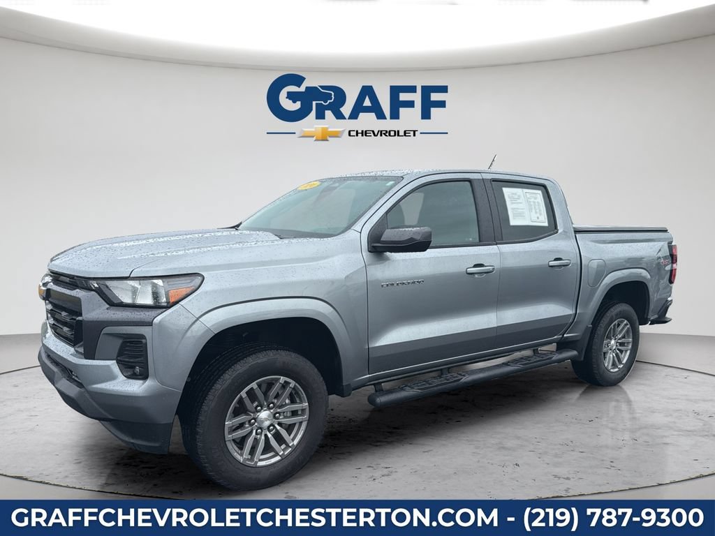 Used 2024 Chevrolet Colorado LT w/ LT Convenience Package II AWD/4WD image 2