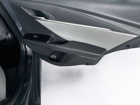 Used 2025 Toyota Camry LE image 28