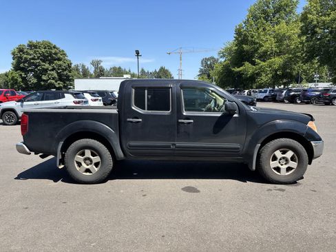 Used 2008 Nissan Frontier SE w/ SE Value Truck Pkg AWD/4WD image 6