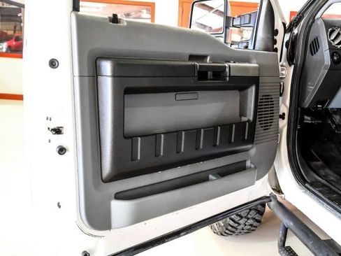 Used 2015 Ford F250 XLT w/ XLT Interior Package image 36