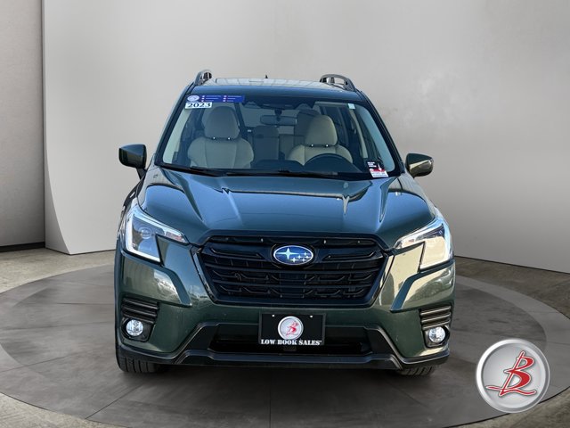 Used 2023 Subaru Forester Premium AWD/4WD image 2