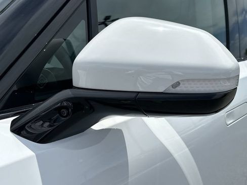 Used 2024 Rivian R1S Adventure AWD/4WD image 39