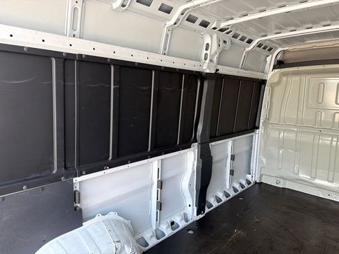 Used 2023 RAM ProMaster 2500 w/ Advance Safety Group (B) FWD image 13