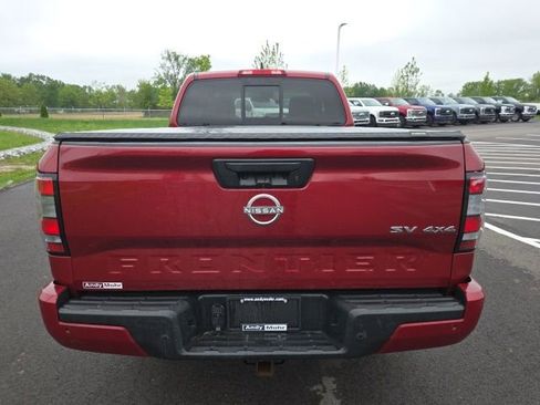 Used 2022 Nissan Frontier SV AWD/4WD image 9