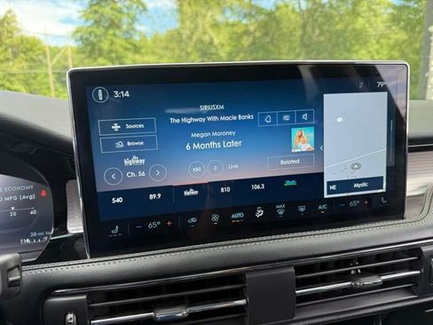 Used 2023 Lincoln Corsair Standard image 25