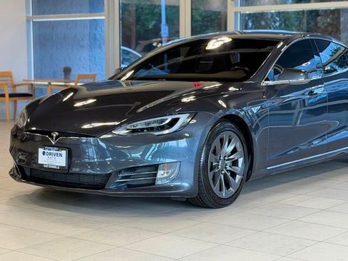Used 2016 Tesla Model S AWD image 3