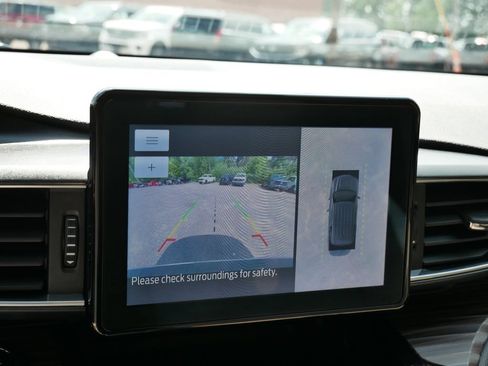 Certified 2021 Ford Explorer Limited w/ Equipment Group 301A AWD/4WD image 27