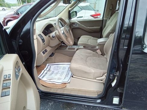 Used 2006 Nissan Frontier SE w/ (P01) Power Pkg RWD image 12