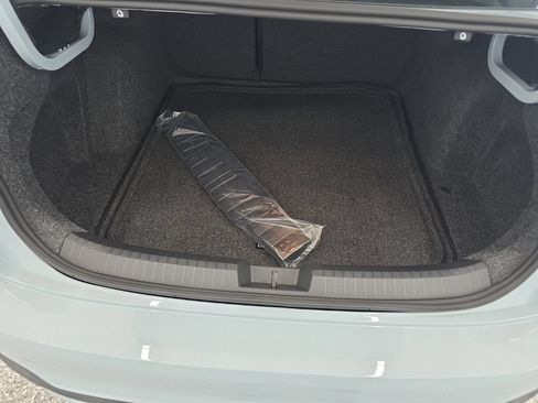 New 2027 Volkswagen Jetta SE FWD image 13