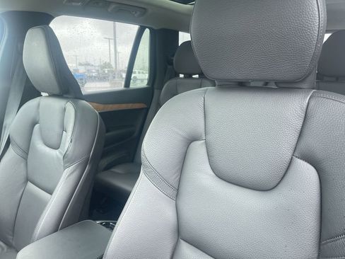 Used 2024 Volvo XC90 B6 Plus AWD/4WD image 4