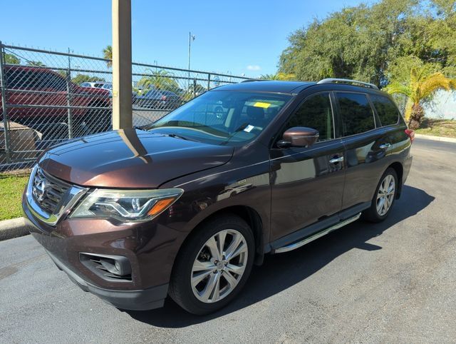 Certified 2019 Nissan Pathfinder SL w/ SL Premium Package FWD image 5