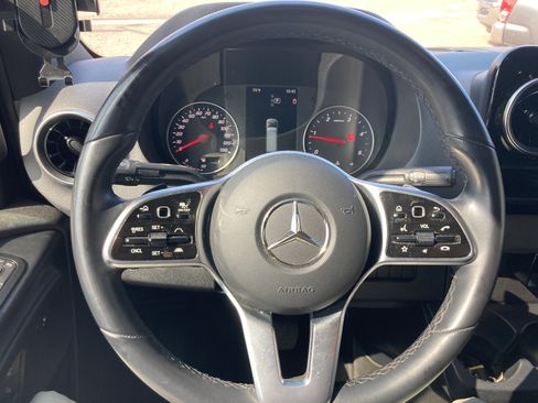 Used 2024 Mercedes-Benz Sprinter 2500 image 26