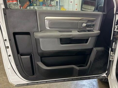 Used 2018 RAM 1500 Express RWD image 10