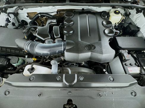 Certified 2024 Toyota 4Runner TRD Off-Road Premium image 10