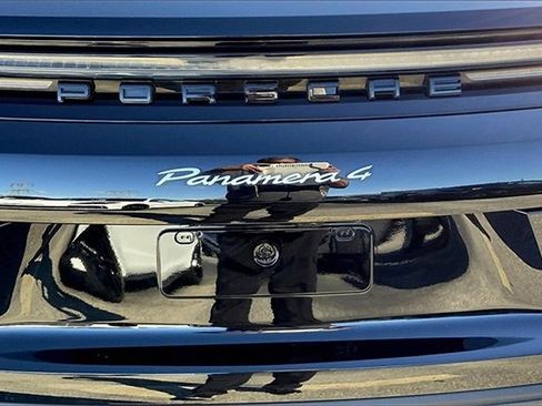 Used 2025 Porsche Panamera 4 image 37