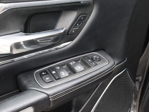 Used 2022 RAM 1500 Laramie AWD/4WD image 14
