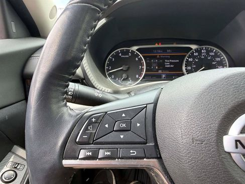 Used 2020 Nissan Sentra SV FWD image 25