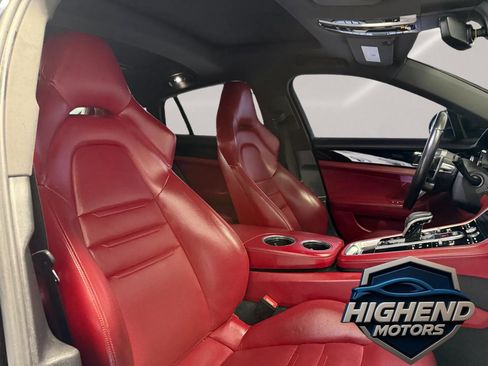 Used 2018 Porsche Panamera 4S image 26