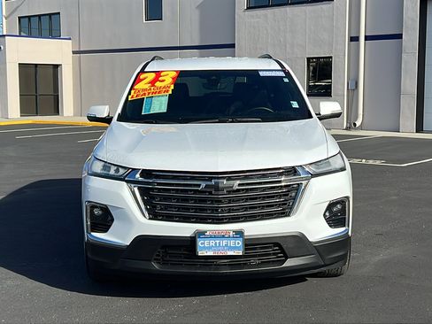 Certified 2023 Chevrolet Traverse LT w/ LT Premium Package image 2