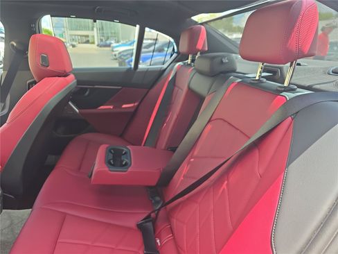Used 2026 BMW 530i RWD image 11