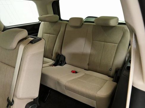 Used 2022 Ford Expedition XLT image 15