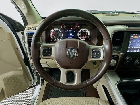 Used 2017 RAM 1500 Laramie image 13