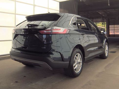 Used 2024 Ford Edge SEL w/ Convenience Package AWD/4WD image 2