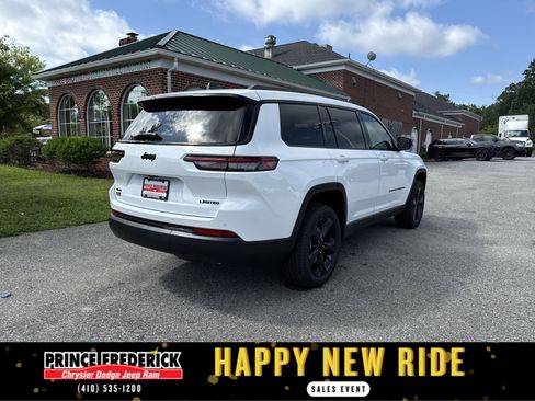 New 2025 Jeep Grand Cherokee L Limited w/ Black Appearance Package image 3