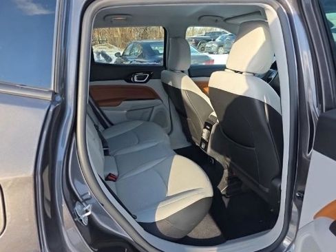 Used 2022 Jeep Compass Limited image 8