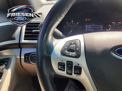 Used 2013 Ford Explorer XLT image 14