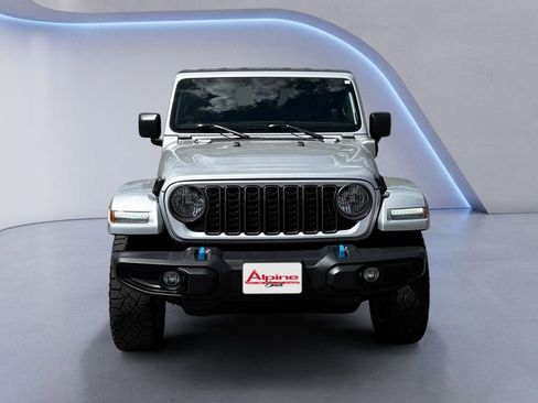 Used 2024 Jeep Wrangler Unlimited w/ Convenience Group AWD/4WD image 8