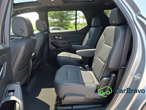 Certified 2023 Chevrolet Traverse LT w/ LT Premium Package AWD/4WD image 11