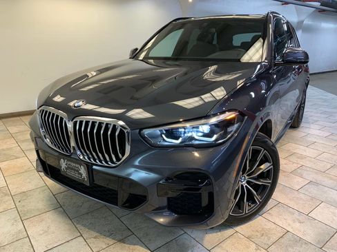 Used 2022 BMW X5 xDrive40i w/ M Sport Package image 1