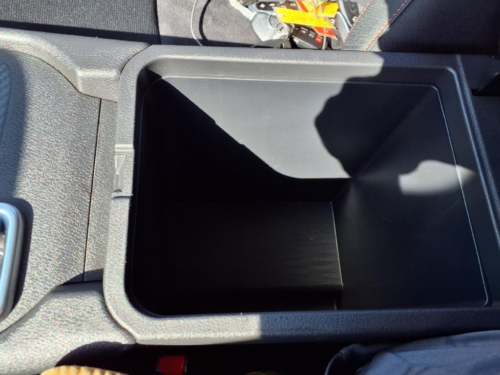 Used 2025 Nissan Sentra SR FWD image 12