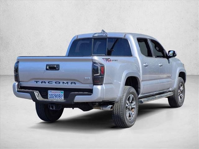 Used 2016 Toyota Tacoma TRD Sport w/ Towing Package RWD image 5