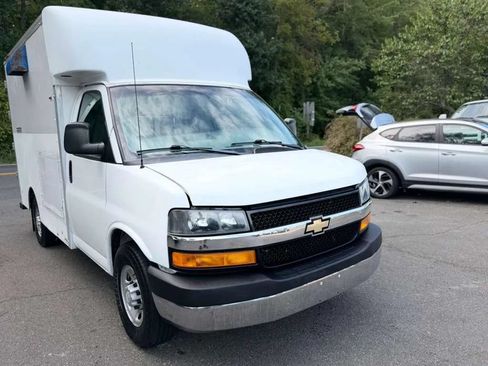 Used 2016 Chevrolet Express 3500 RWD image 1