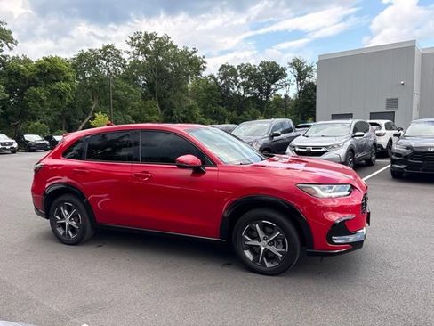 Certified 2025 Honda HR-V EX-L image 6