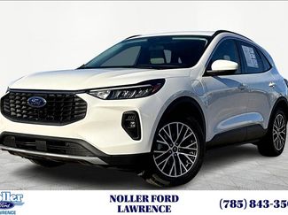 Used 2023 Ford Escape SE video 1