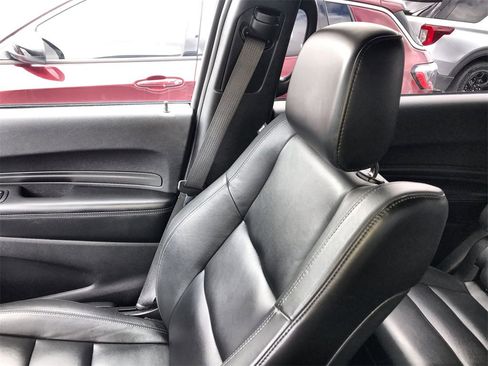 Used 2022 Dodge Durango GT image 25