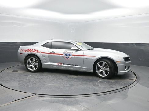 Used 2010 Chevrolet Camaro SS image 3