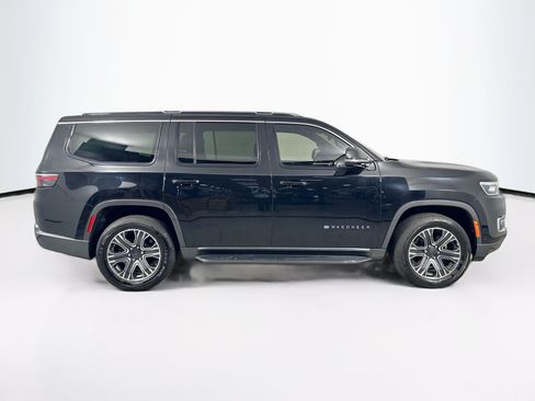 Used 2022 Jeep Wagoneer Series III RWD image 4